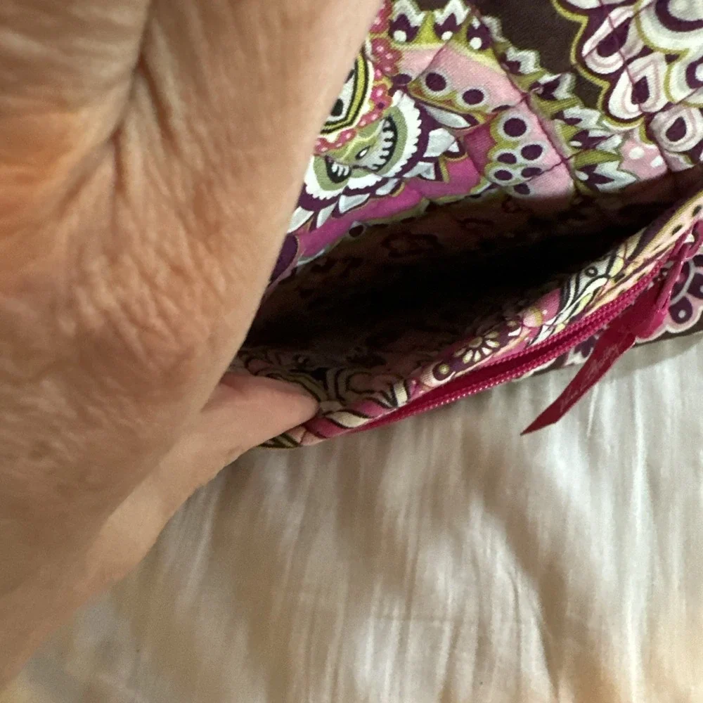 Vera Bradley Retired VERY BERRY PAISLEY Laura Shoulder Bag Pink & Purple